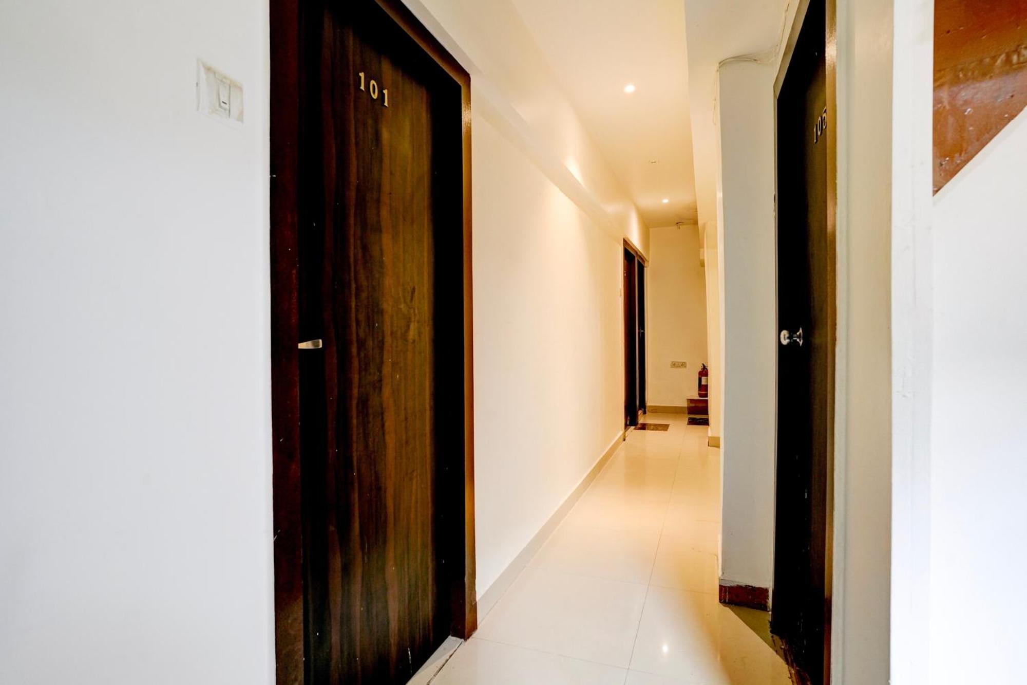 Oyo 77012 Hotel Moss View - Moca 3*