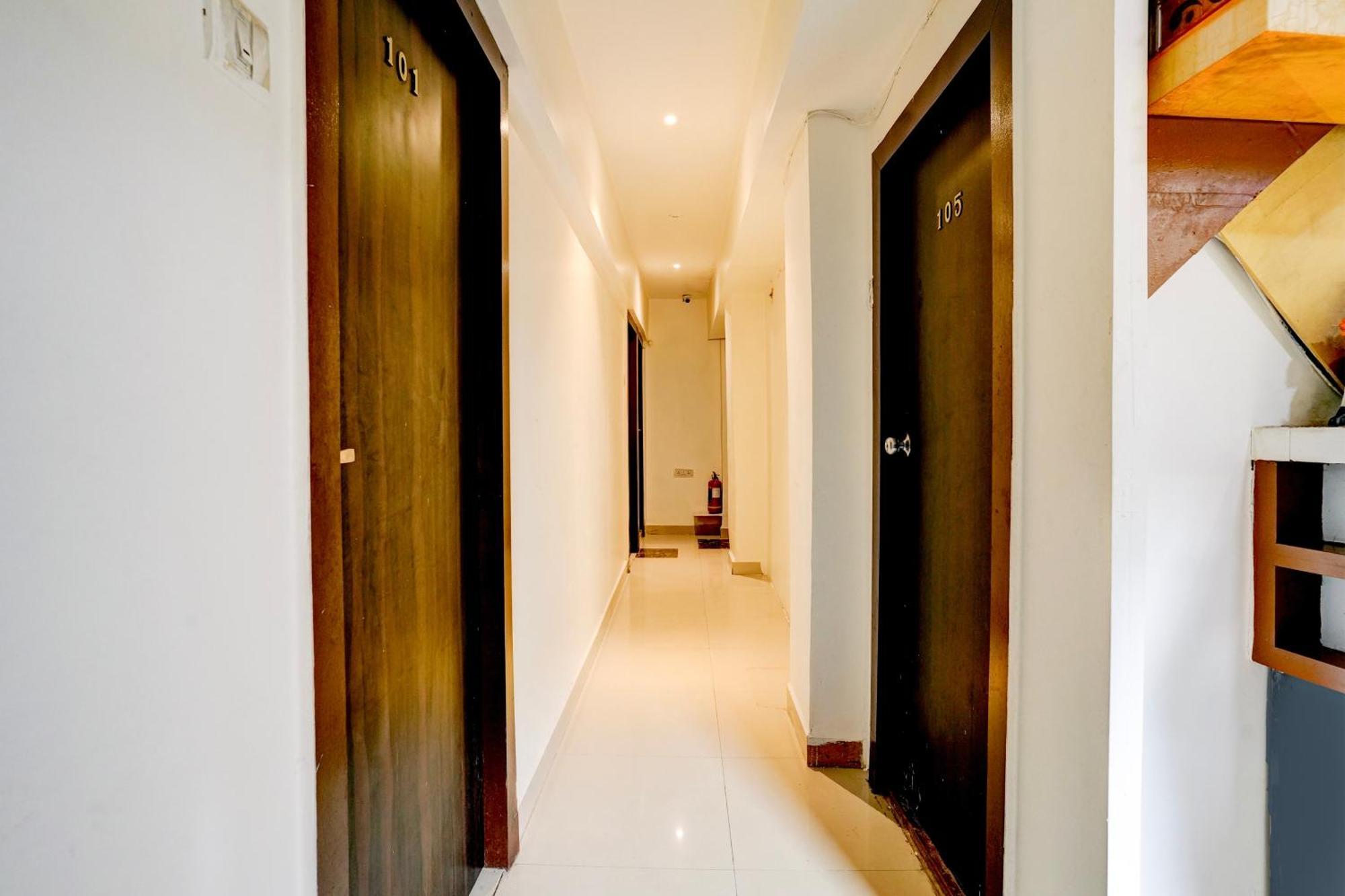 Oyo 77012 Hotel Moss View - Moca