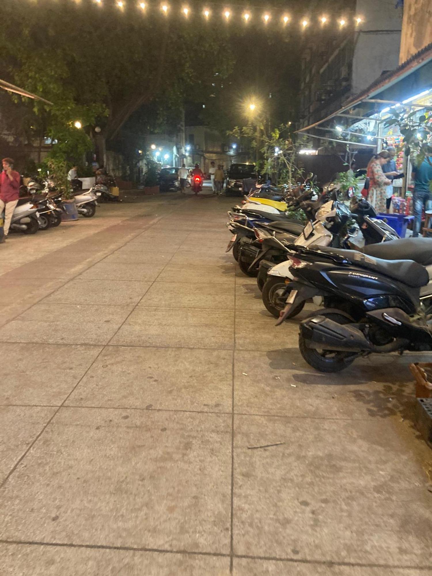 Grants Residency Colaba 2*