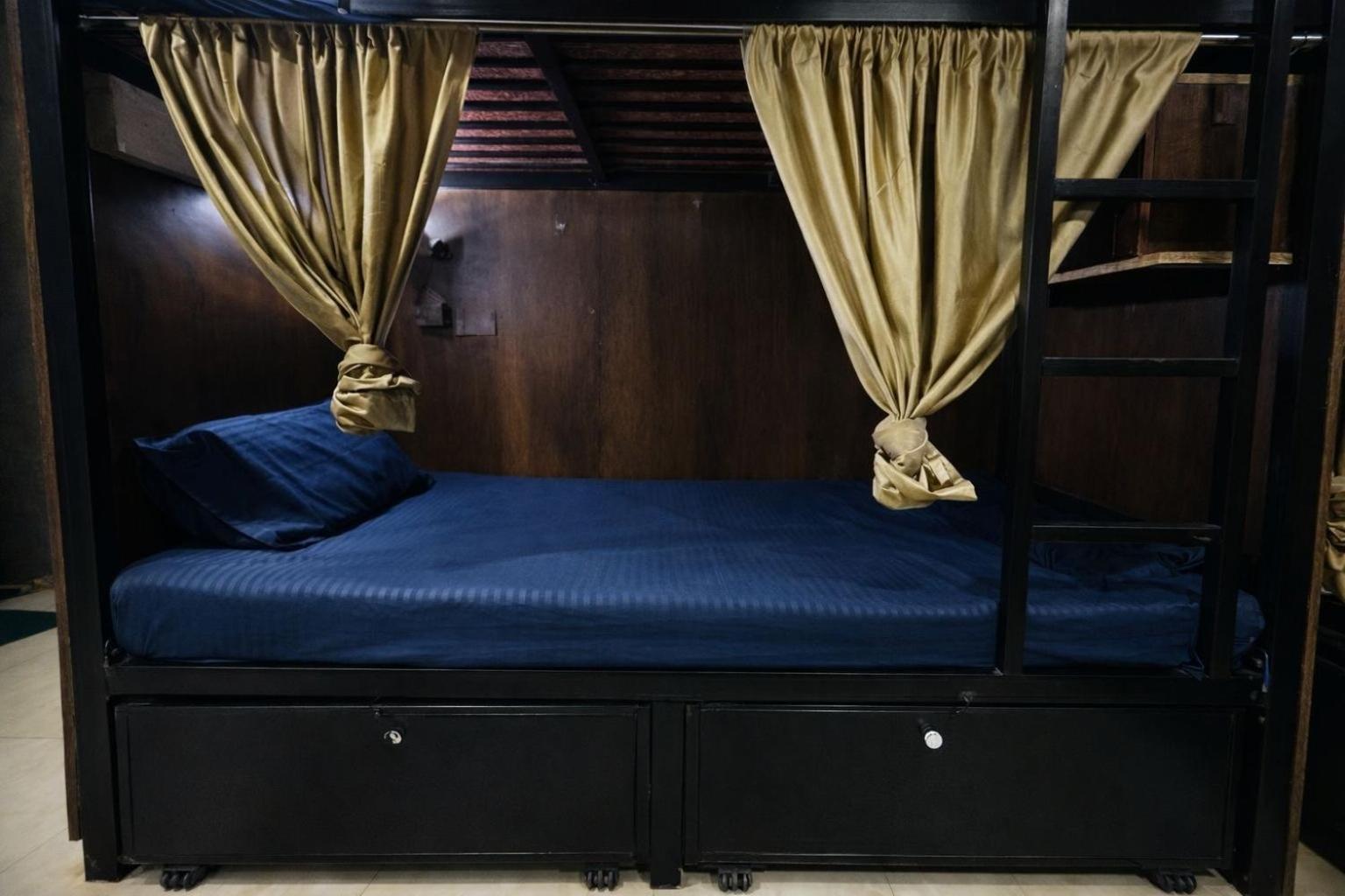 Near International Airport Hostel *