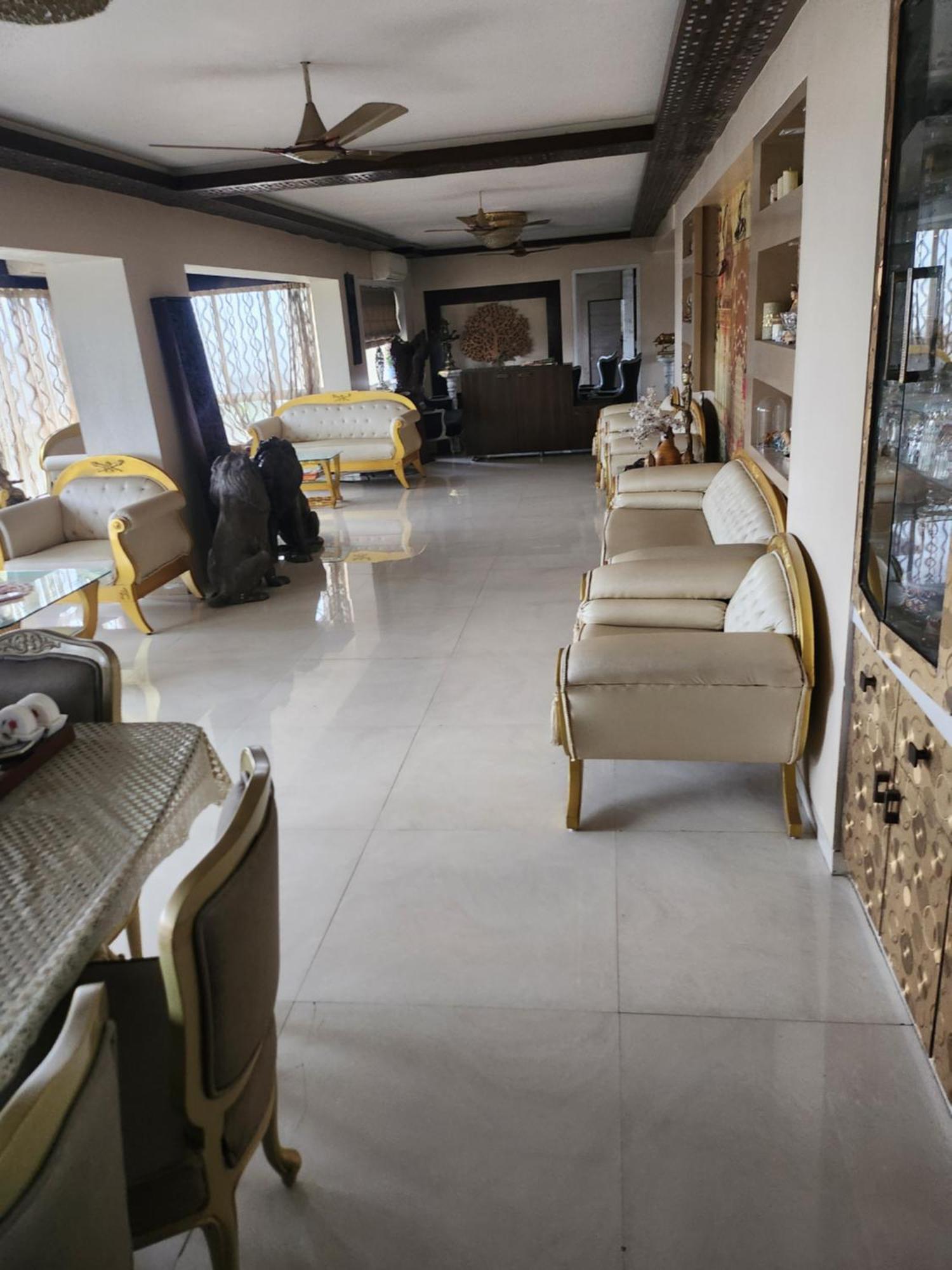 Sea Facing In Colaba