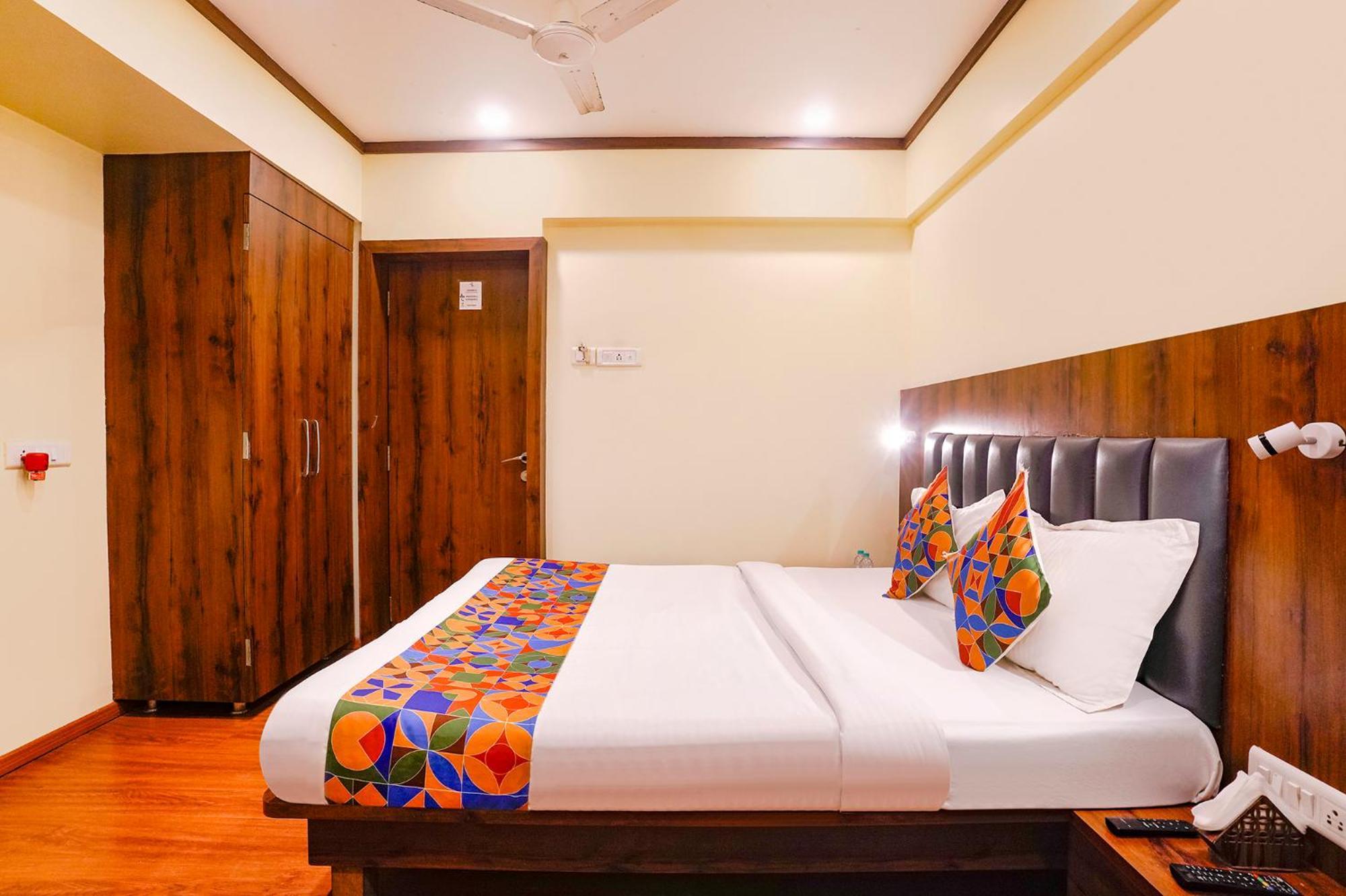 Hotel Fabhotel Samrath Mumbai