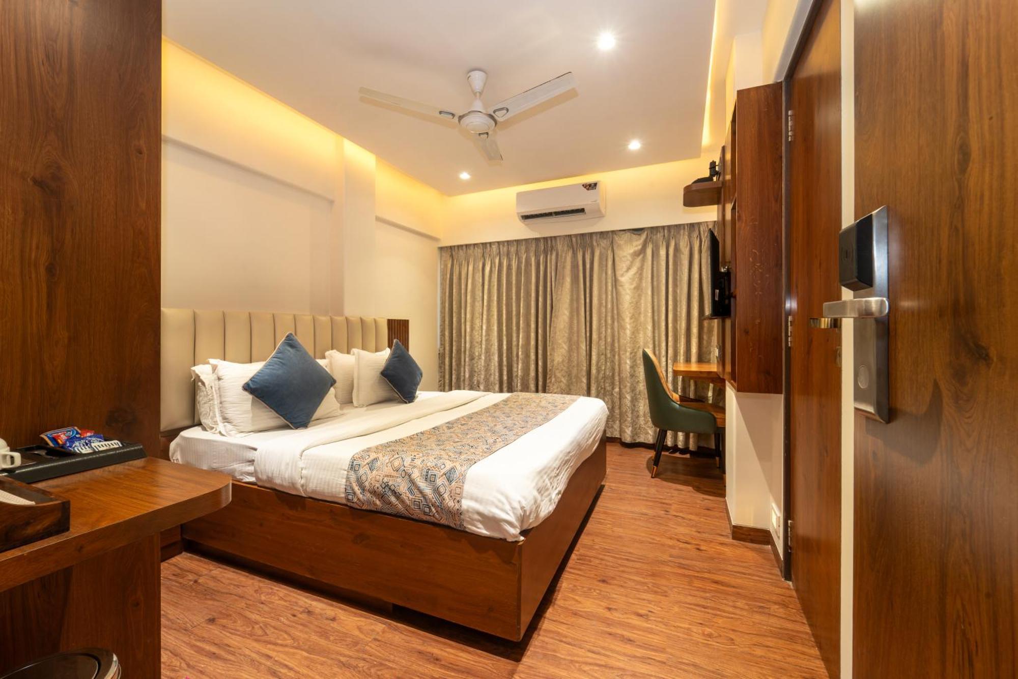 Hotel Kalpana Palace, 2*