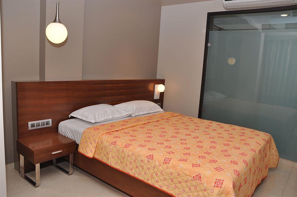 Fabhotel Imperial Residency Mumbai