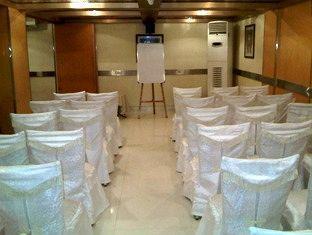 Hotel Fabhotel Shubhangan - Nr Bandra Bombaim