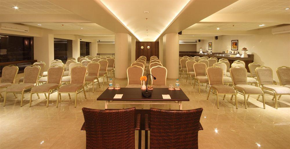 The Maharaja Business Hotel 3*