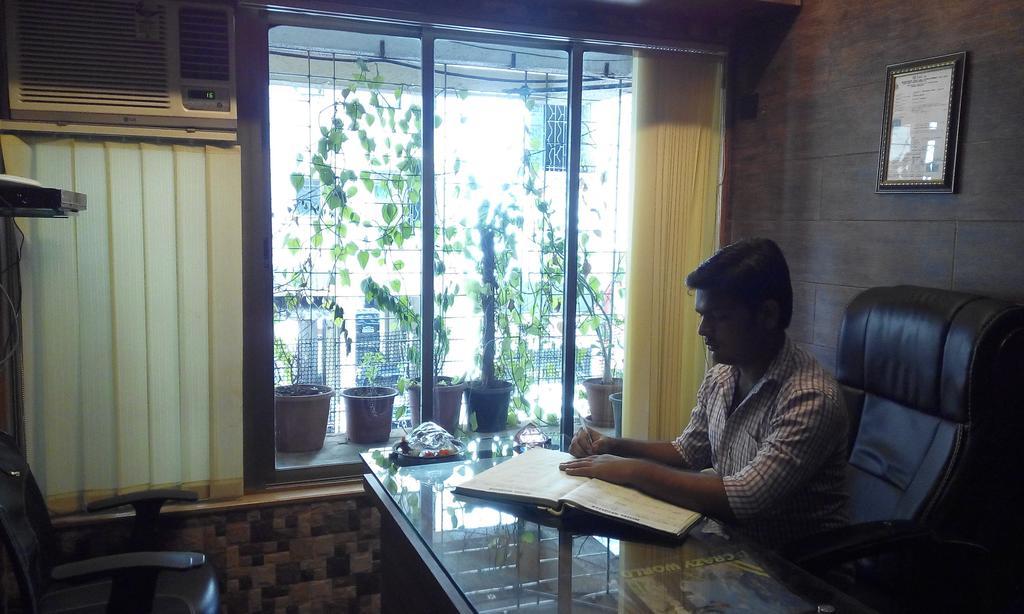 Zo Andheri West Lokhandwala Complex Mumbai