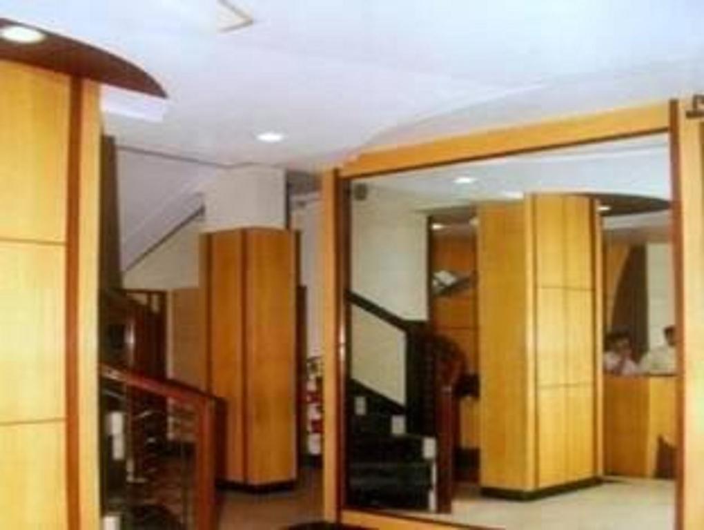 Hotel Karan Palace