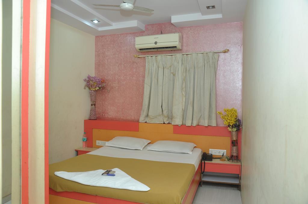 Hotel Bilal Residency *