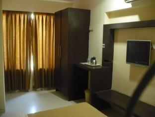 Fabhotel Kamran Residency Hotel