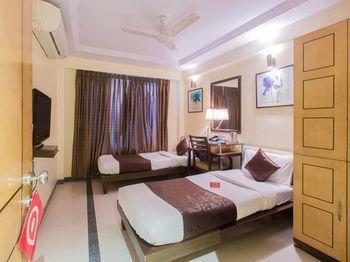 Hotel Oyo Marine Lines 4*