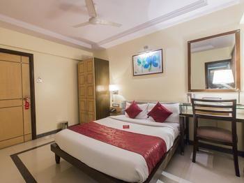 Hotel Oyo Marine Lines Mumbai