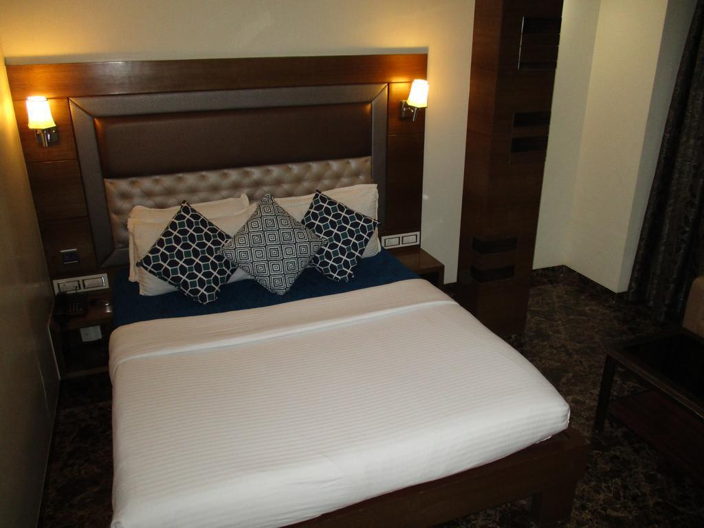 Hotel Sapna 2*