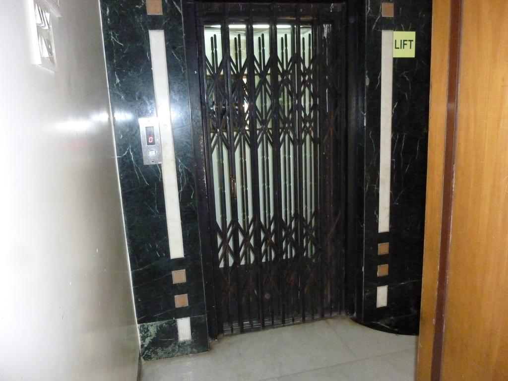 Hotel Karan Palace 3*