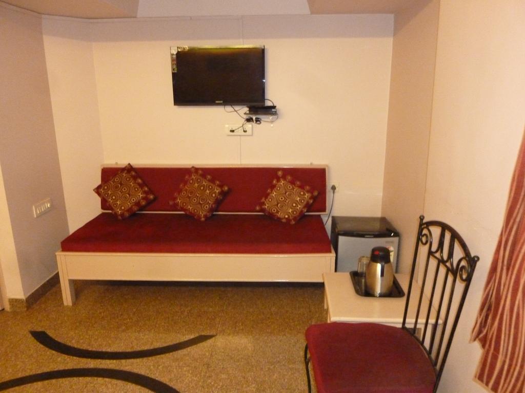 Hotel Karan Palace 3*