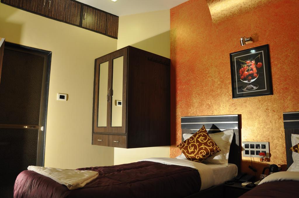 Hotel Planet Plaza Mumbai