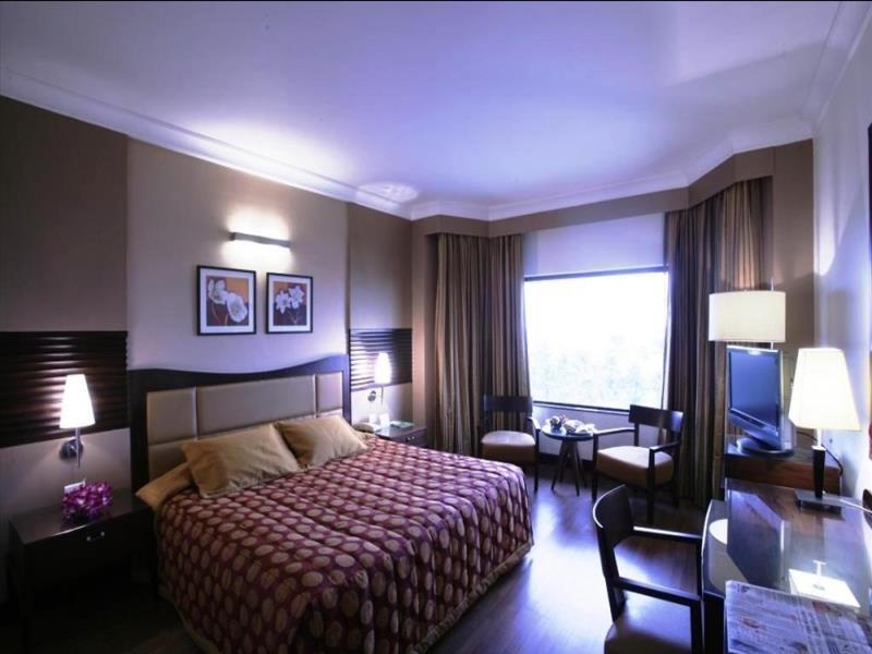 Hotel The Retreat & Convention Centre Mumbai