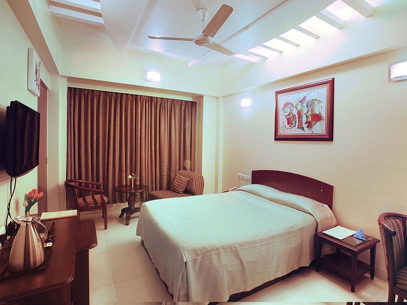 Fabhotel Shubhangan - Nr Bandra Bombaim