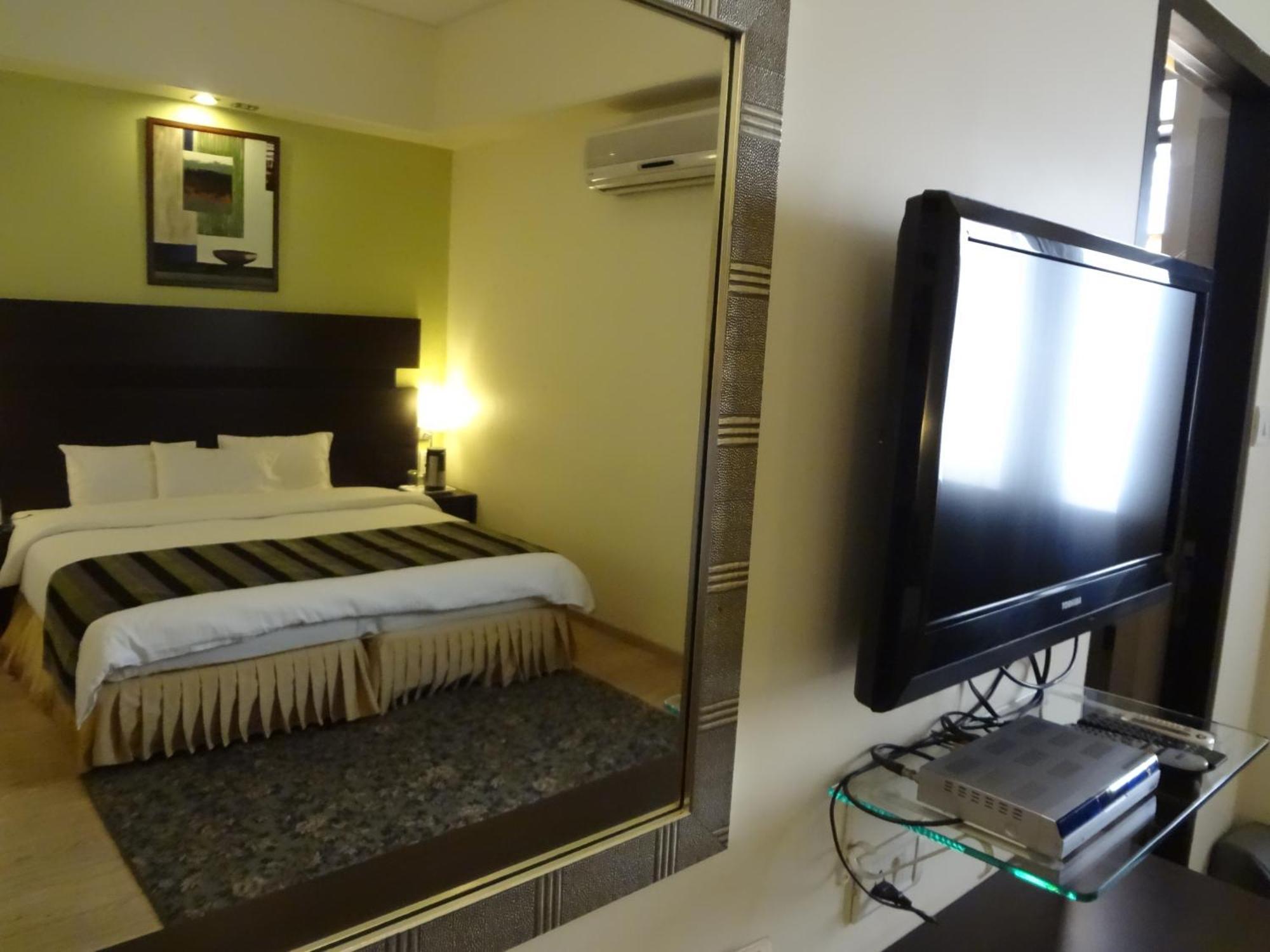 Hotel Chateau Windsor - Marine Drive 3*