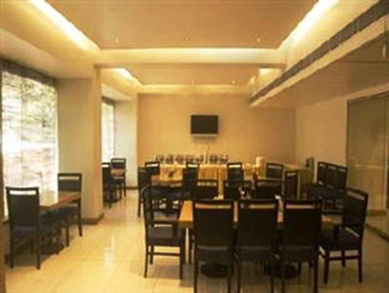 The Legend Hotel- Santacruz Near International Airport 3*