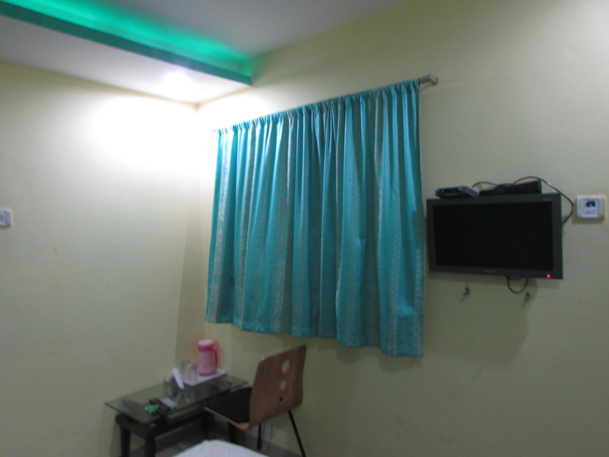 Om Residency Hotel 3*