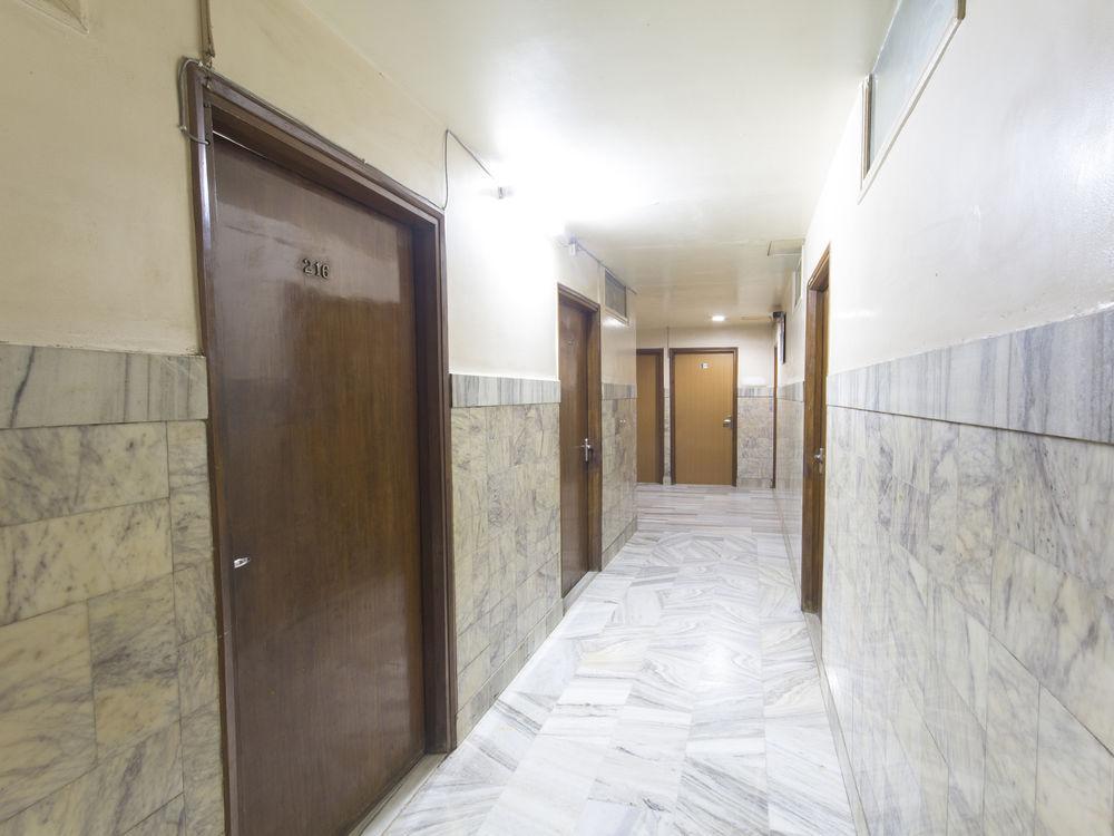 Oyo Chembur Monorail Station Hotel