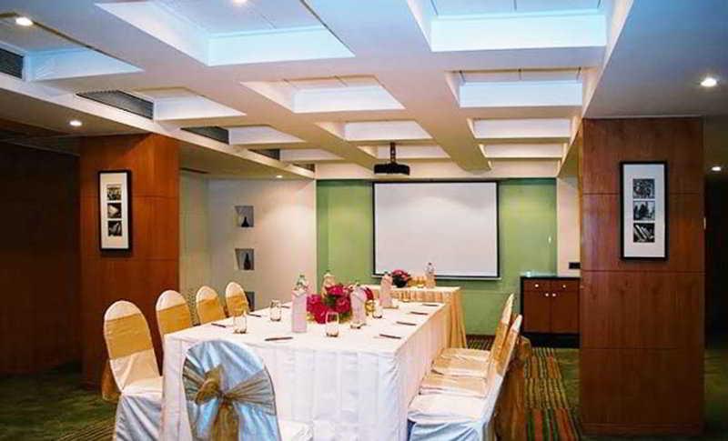 Hotel The Regale By Tunga 3*