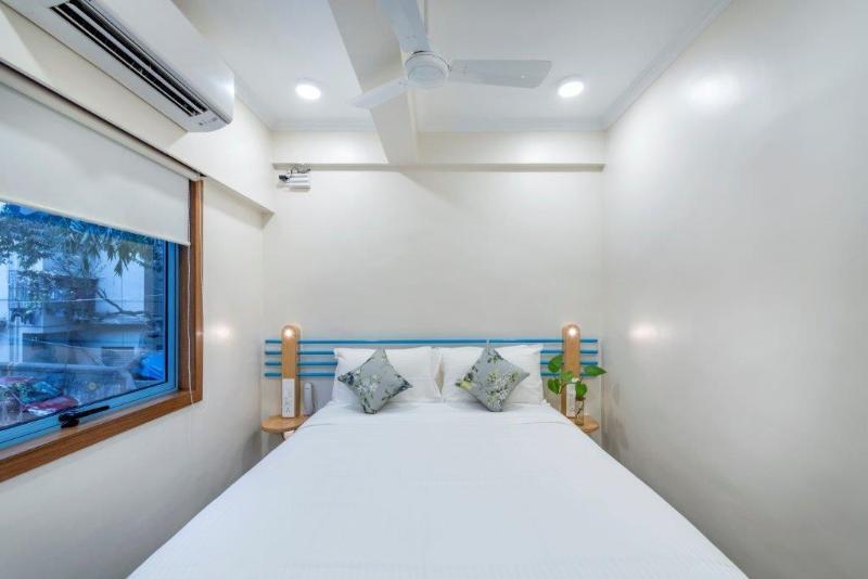 Kemps Corner Hotel 2*