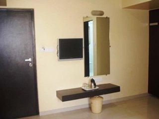 Fabhotel Kamran Residency Hotel