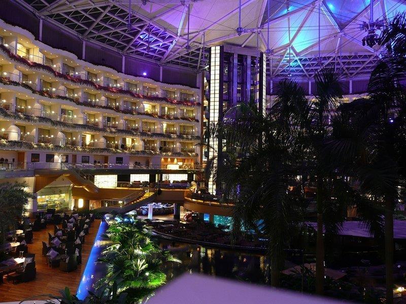 Hotel Sahara Star