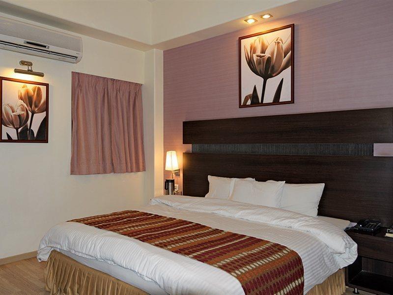 Hotel Chateau Windsor - Marine Drive