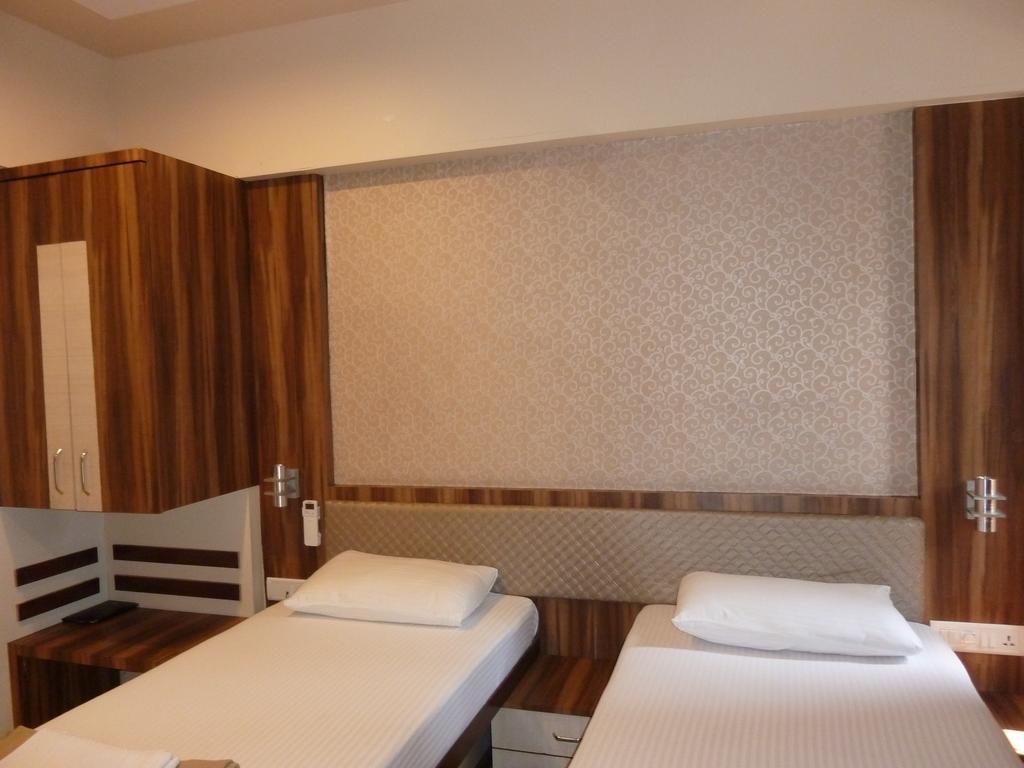 Karan Palace Hotel Mumbai