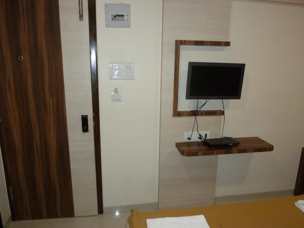 Hotel Karan Palace 3*