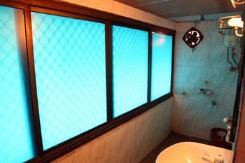 Hotel Hotel Kishish Kunj 3*