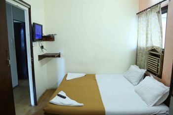 Hotel Kishish Kunj 3*