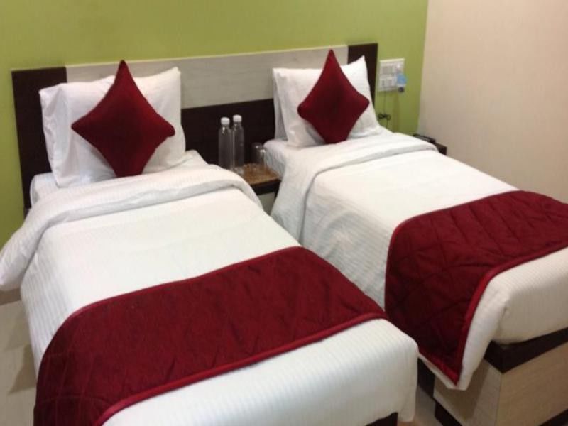 Hotel Nishita Residency 3*
