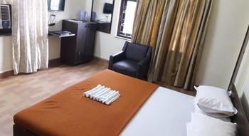 Hotel Kishish Kunj 3*