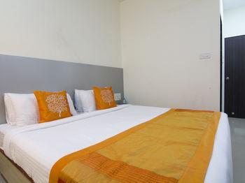 Oyo 845 Kailash Park Mumbai