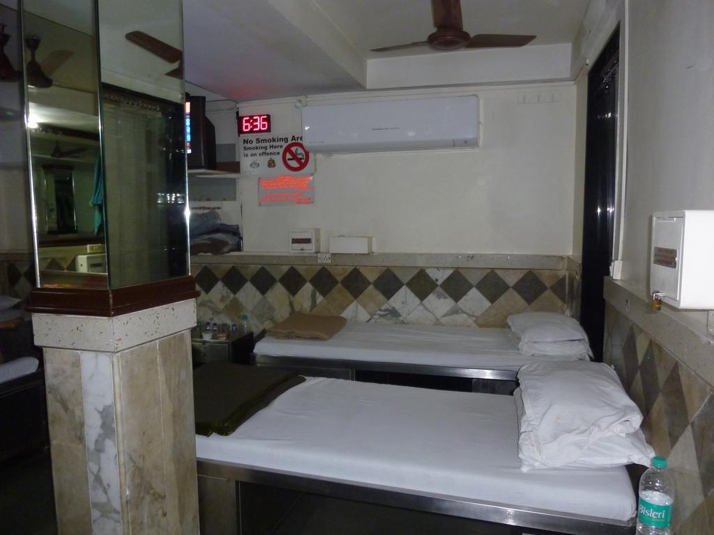Guest house Yadgar Mumbai