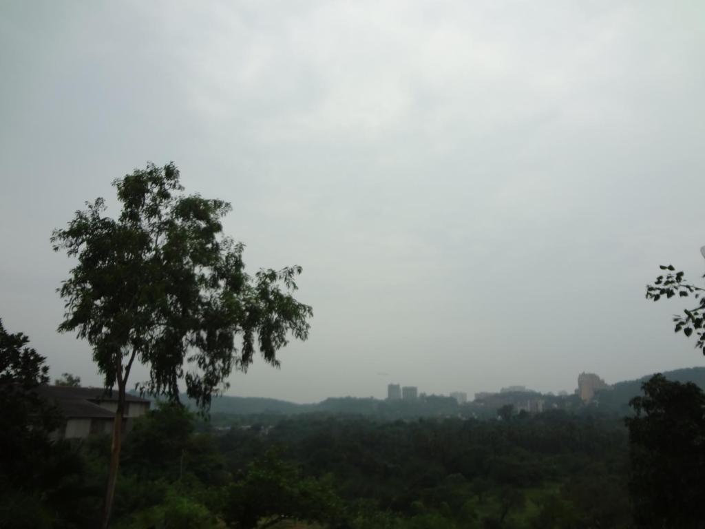 Hill View Hotel Mumbai