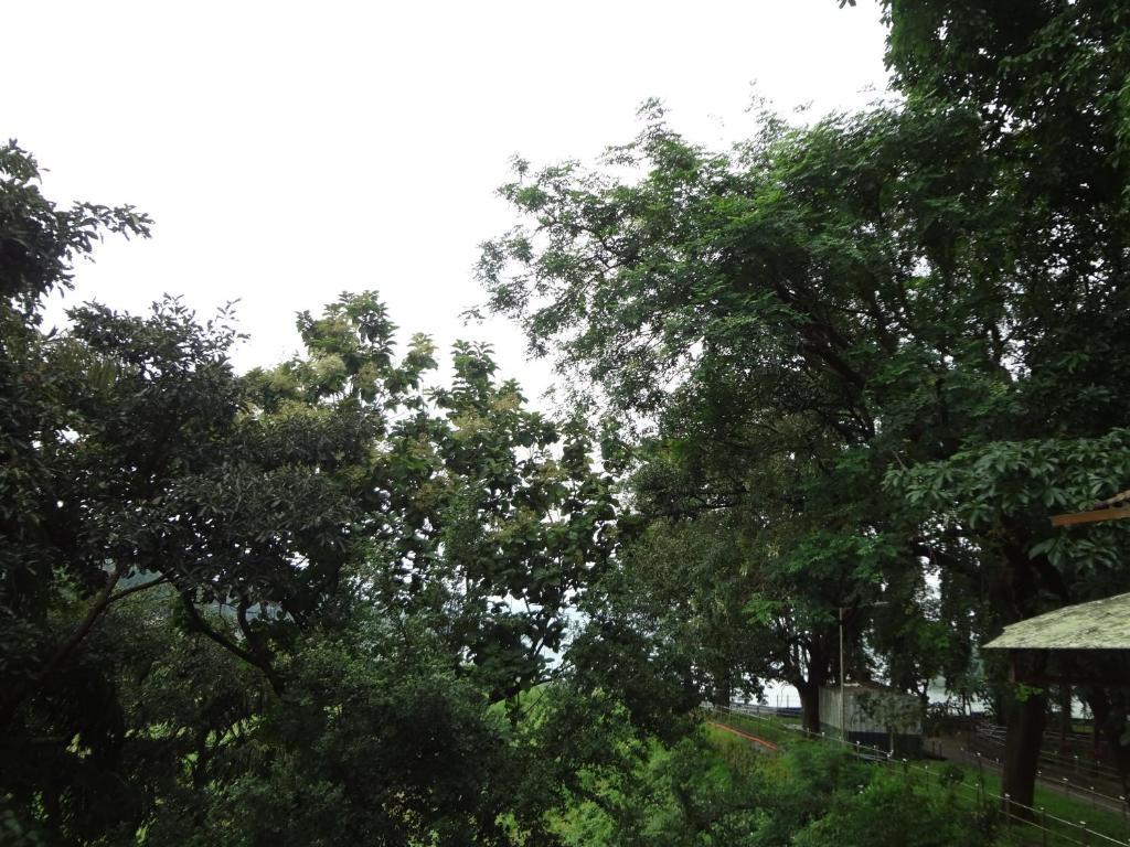 Hill View Hotel Mumbai