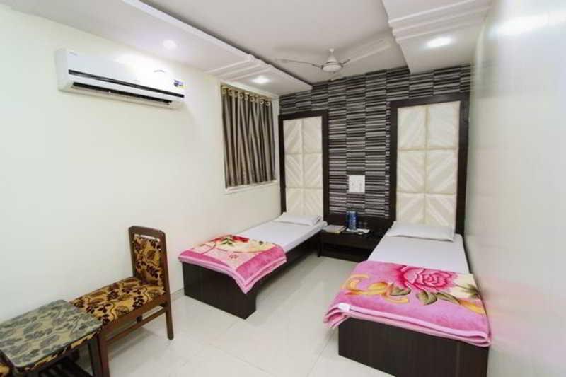 Satellite Hotel Mumbai