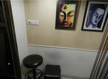 Hotel Emerald Htl And Executive