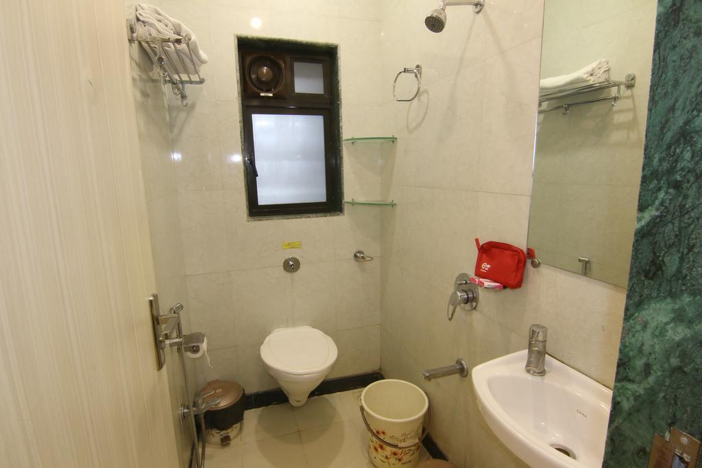 Oyo Premium Mumbai Saki Vihar Hotel 3*