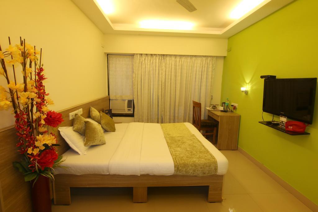 Oyo Premium Mumbai Saki Vihar Hotel 3*