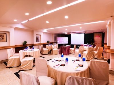 Hotel T24 Retro Mumbai