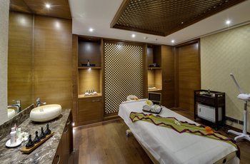 Niranta Airport Transit & Lounge Terminal 2 Arrivals Hotel 4*