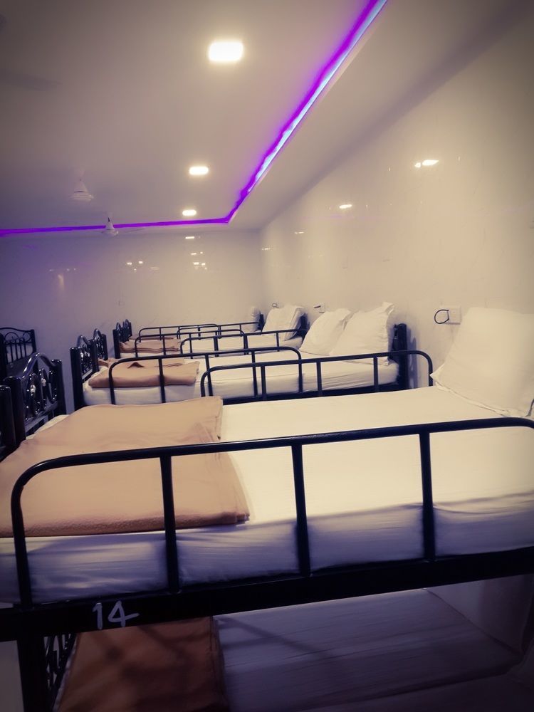 Hostel Star