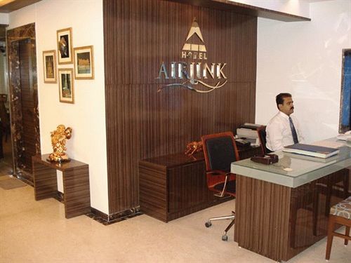 Hotel Airlink 3*
