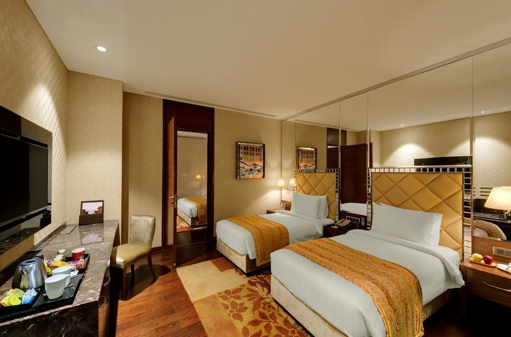 Hotel Niranta Airport Transit & Lounge Terminal 2 Arrivals Bombaim
